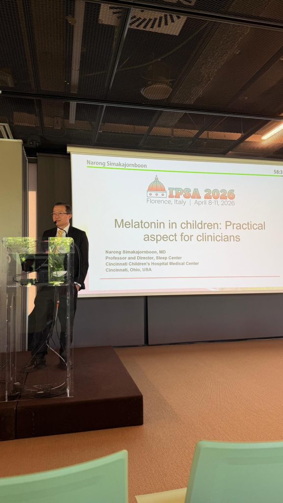 Narong Simakajornboon na kongresu pedijatrijskog spavanja u Firenci
